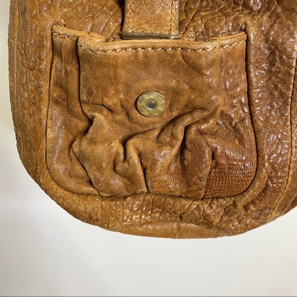 Leather bucket bag - Picture 3 of 7